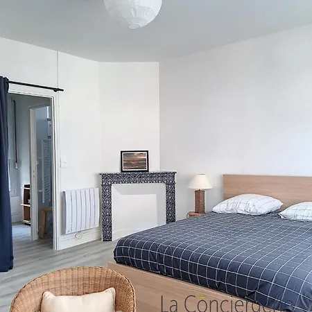 As 33 - La Petite Sirene D'onival * אולט